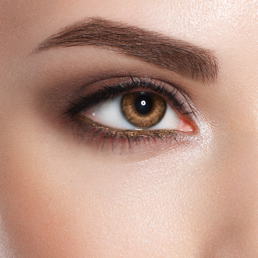 Up close of a woman with brown eyes